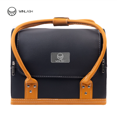 تصویر  کیف آرایشی وینلش مدل مانا